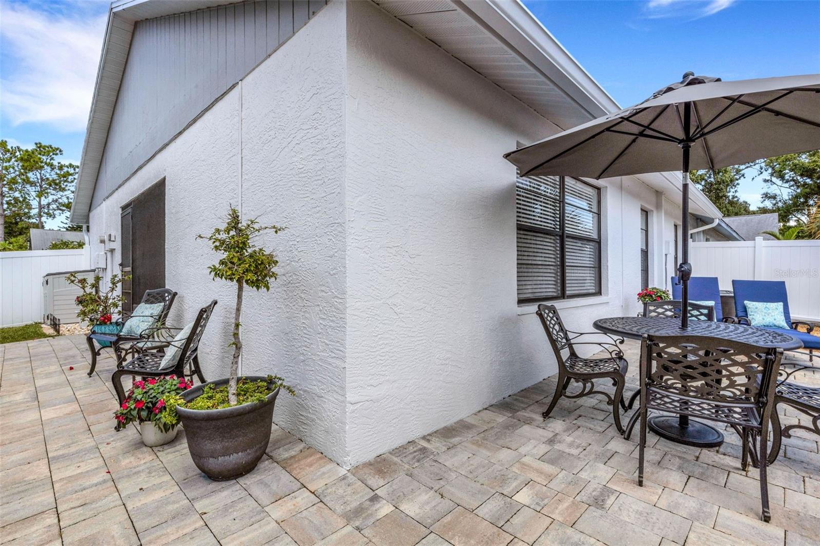Wrap around paver patio
