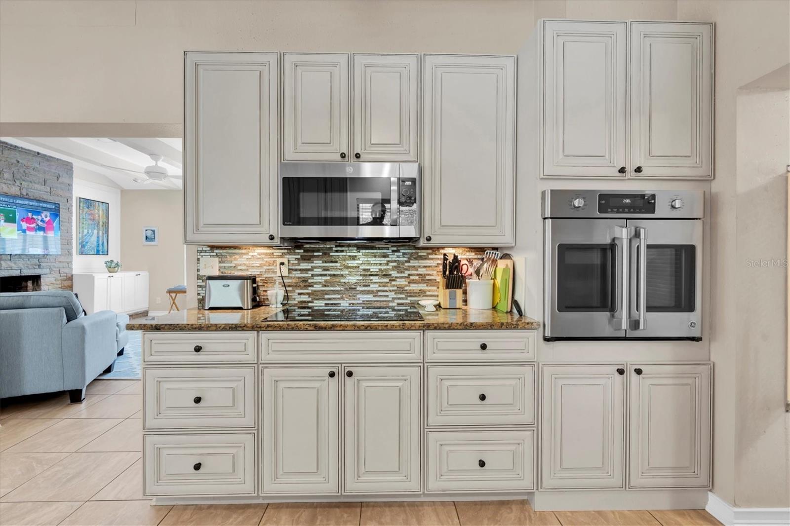 Cafe Built-in Oven
