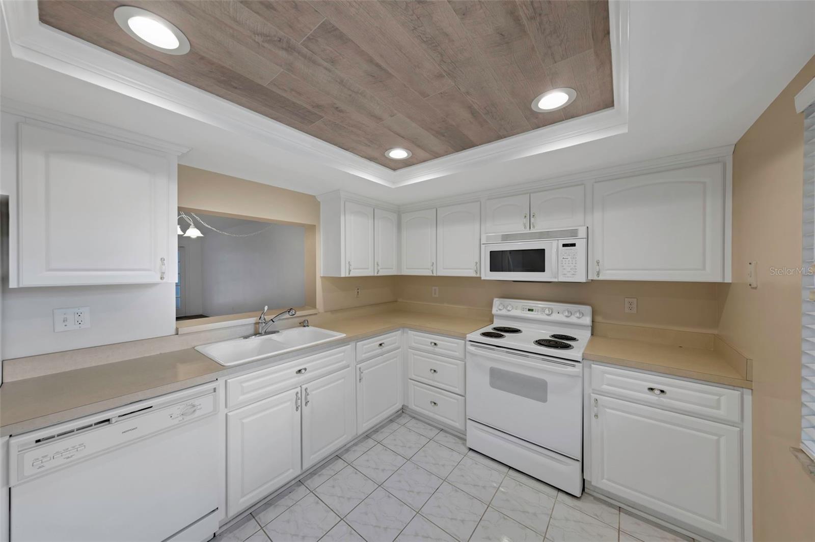 Kitchen - Left View