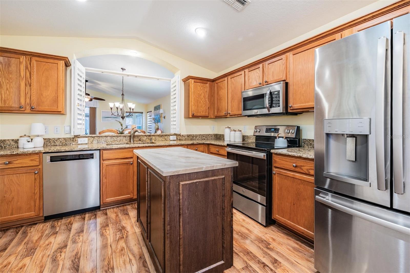 Kitchen with island