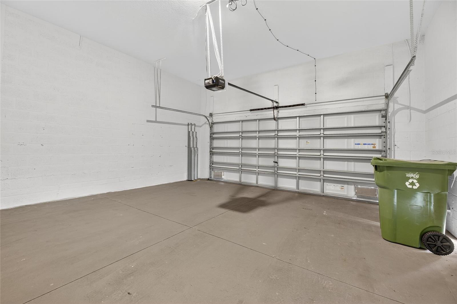 2 CAR GARAGE