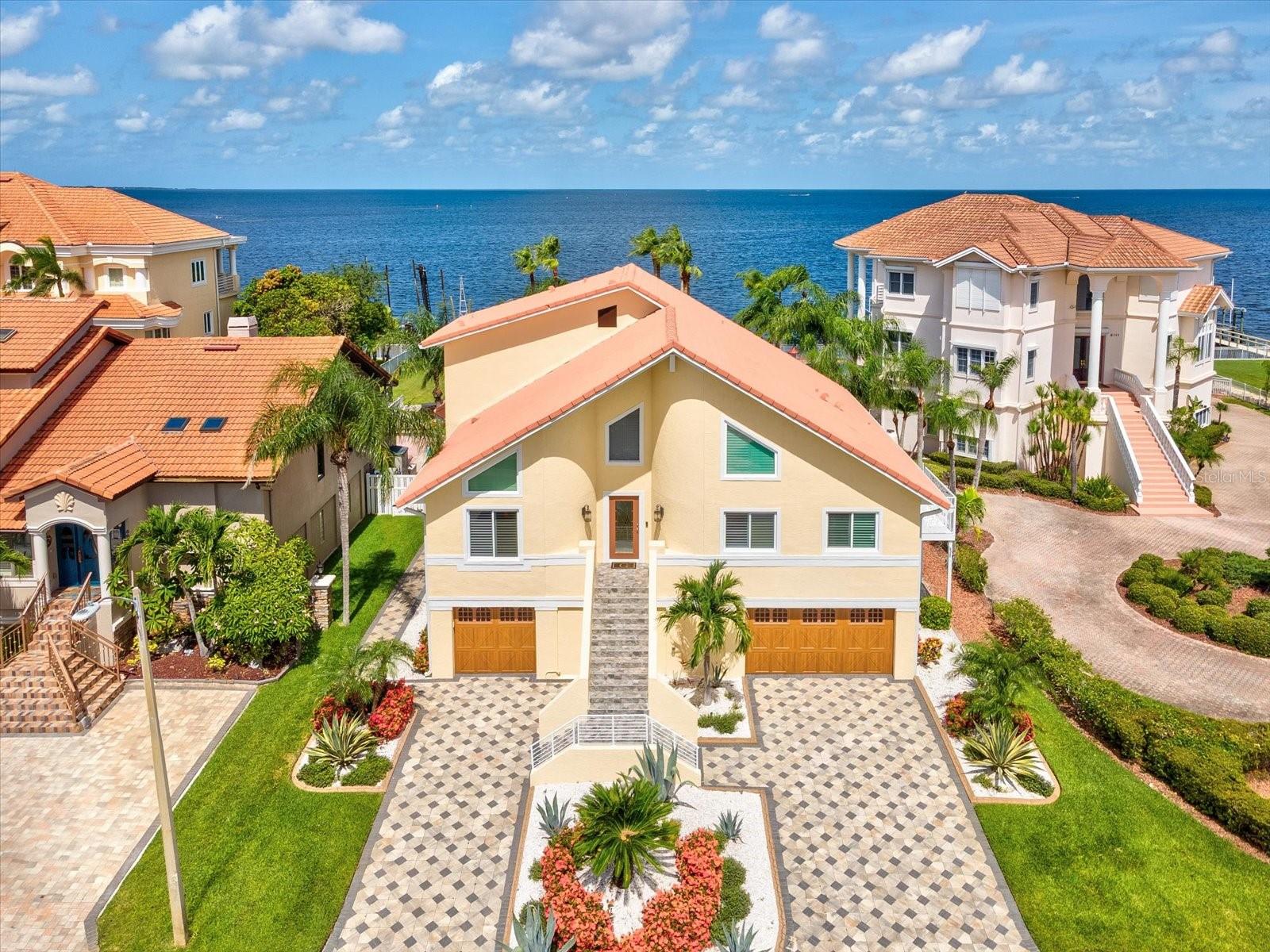 Watch virtual tour for more details