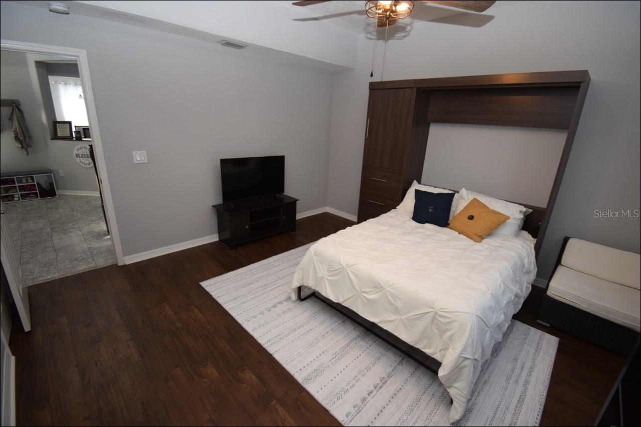 Downstairs Bedroom #5 - Murphy bed