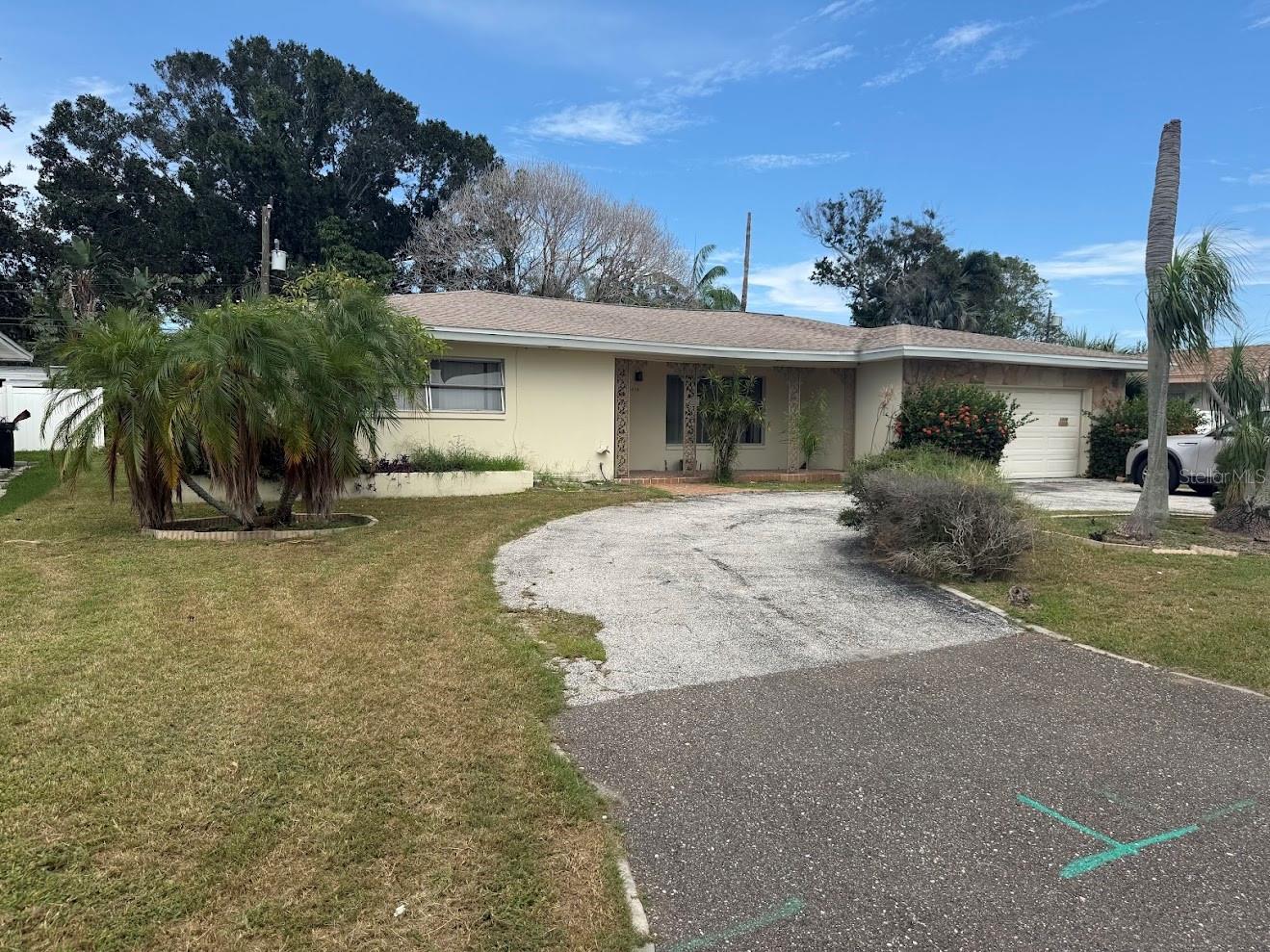 Located in the desirable Pasadena Golf Club Estates, this home presents a rare opportunity for those seeking a diamond in the rough.