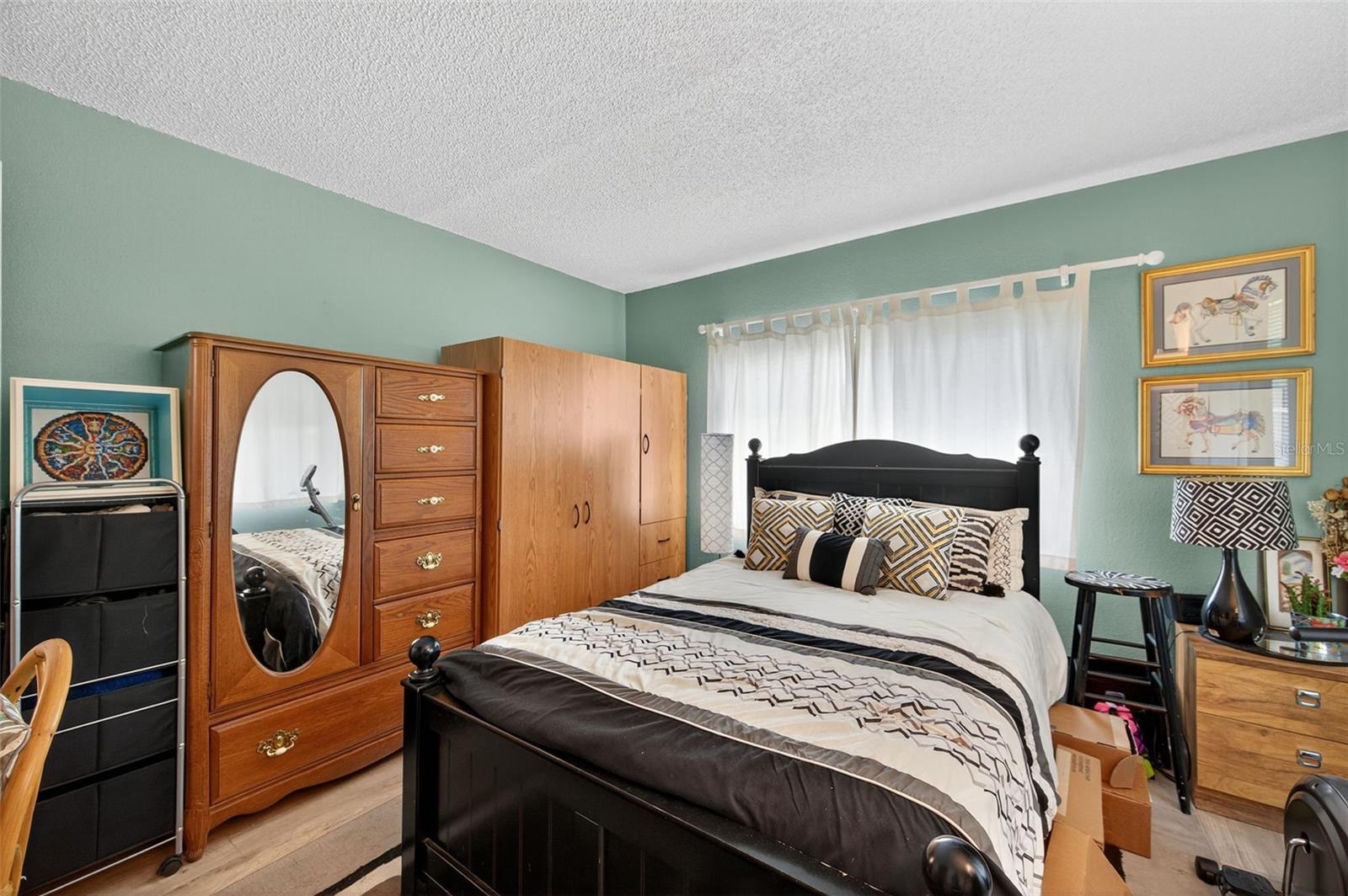 Guest bedroom