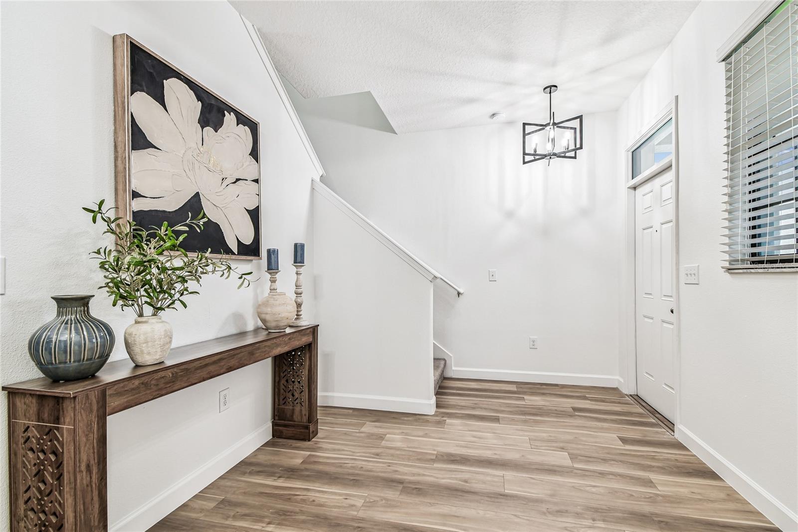 expansive Foyer