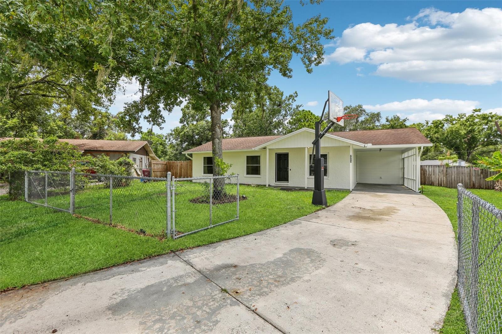 Amazing location for your I-4 commute!