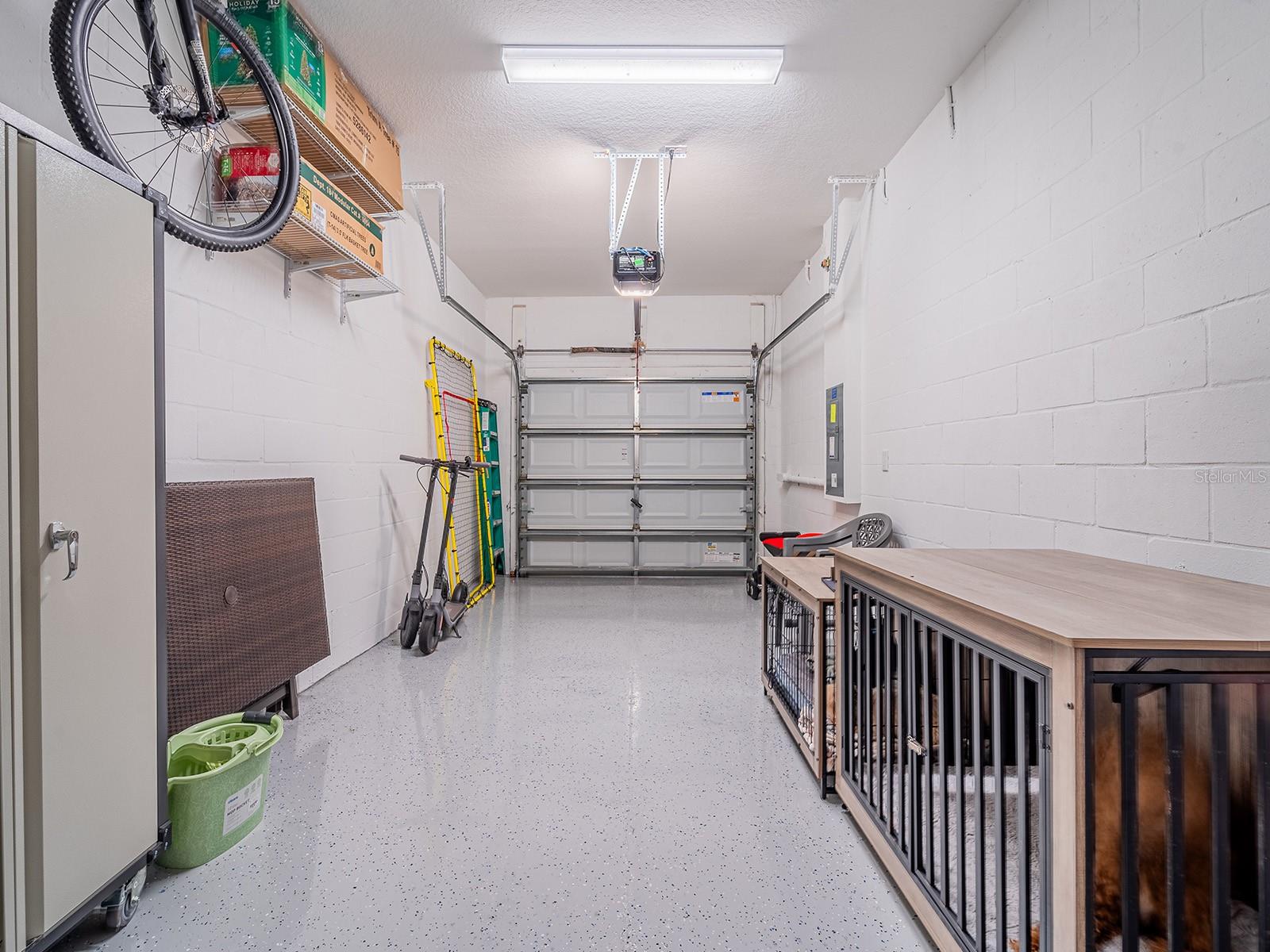 ONE CAR GARAGE