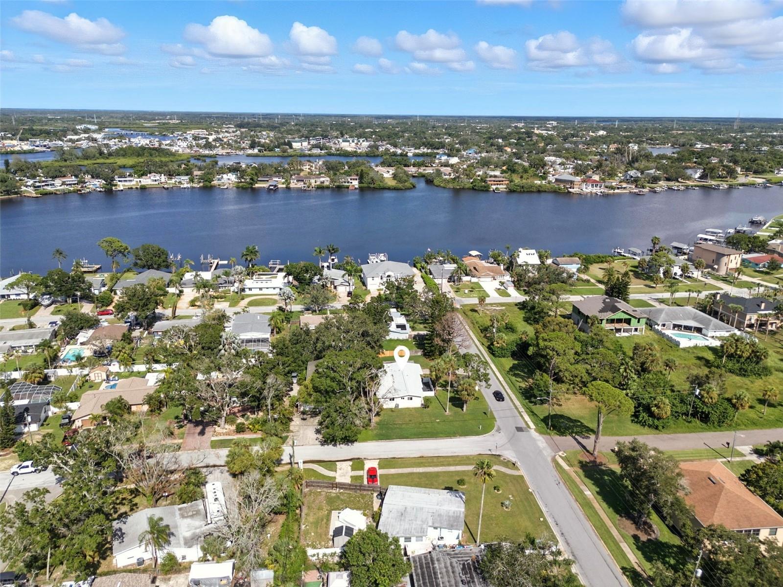 PRIME LOCATION NEAR WATER