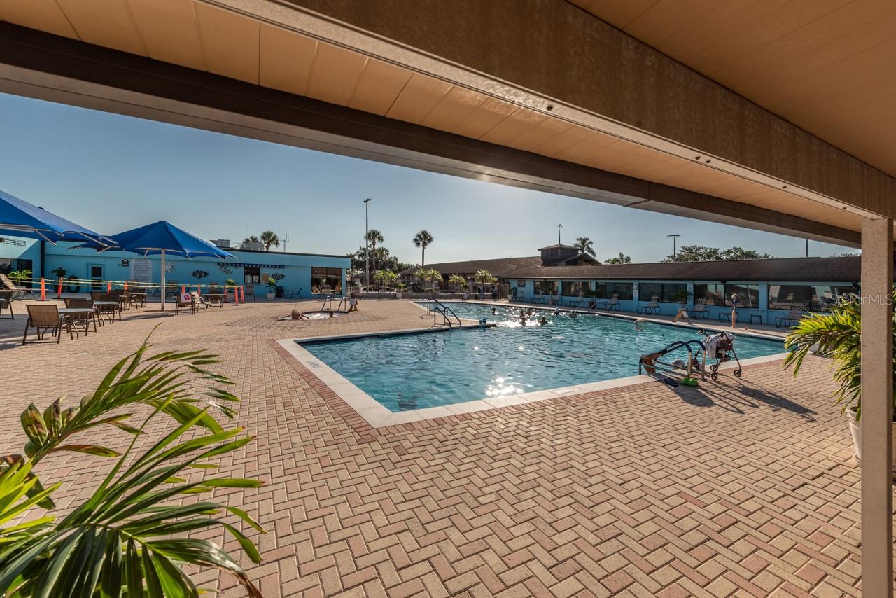 Cygnet is a model boat sailing club. There's also archery, corn hole, tennis, golf, horseshoes, lawn bowling, Bocce, pickleball, softball, volleyball, tai chi, yoga, low impact aerobics, swim dancers and fitness clubs.