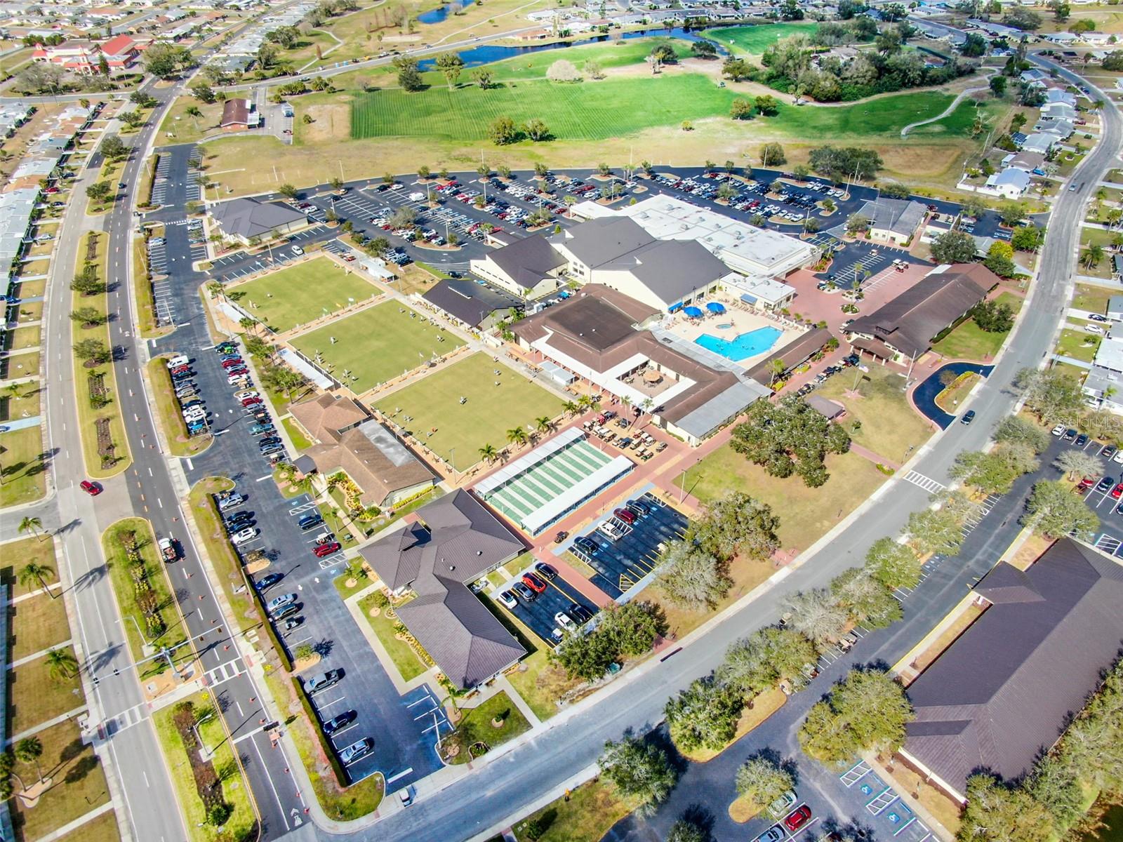 Closer look at the outdoor pool in the North campus.