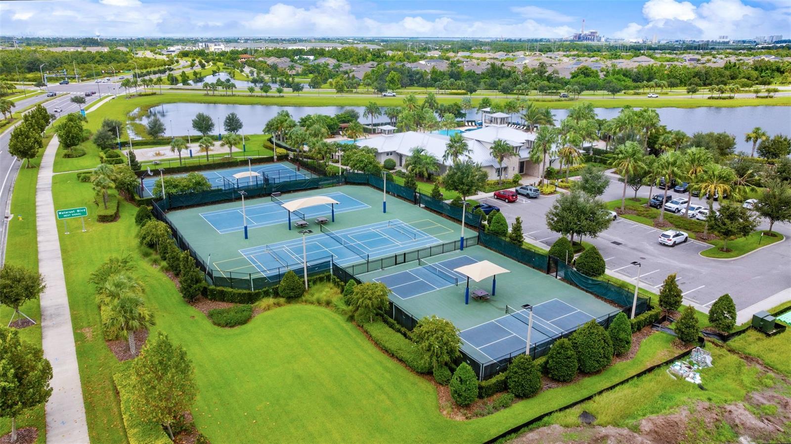 Community Tennis/Pickleball Courts!