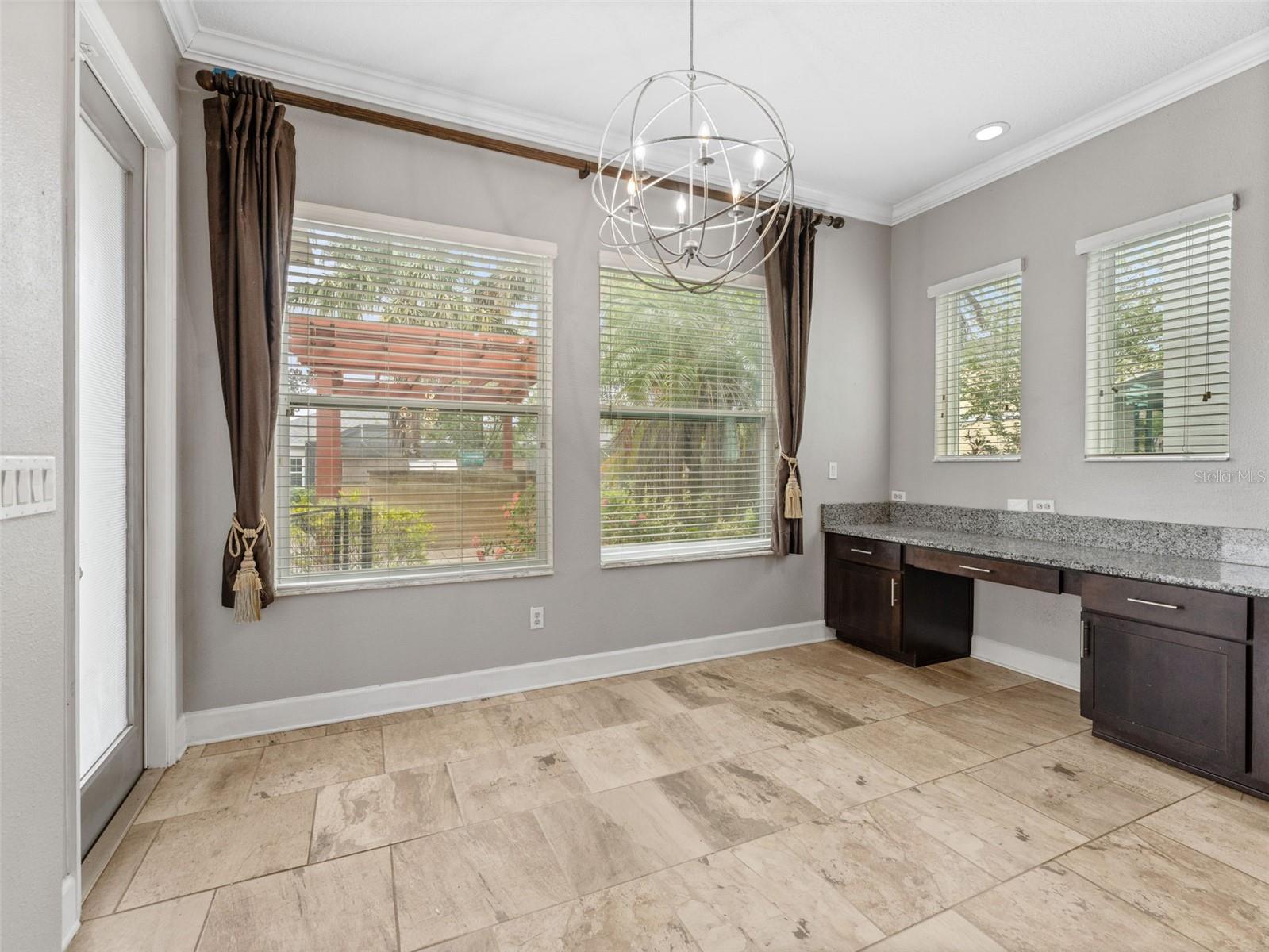 Dining Area Overlook the Backyard!