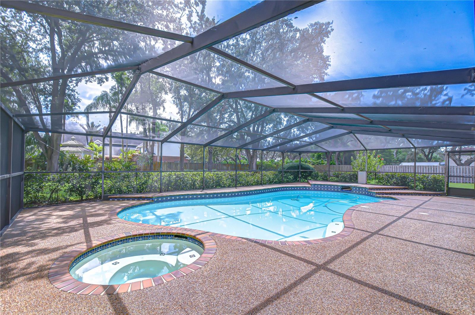 Sparkling pool!