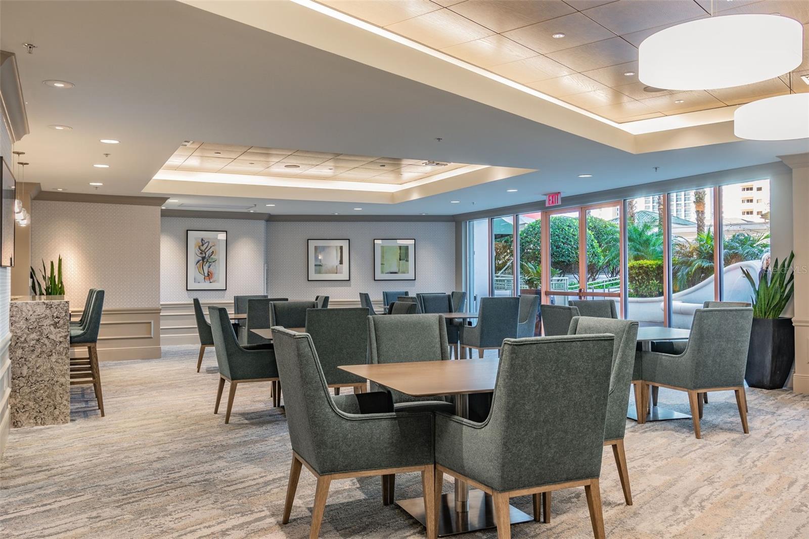 4th Floor:  Lounge