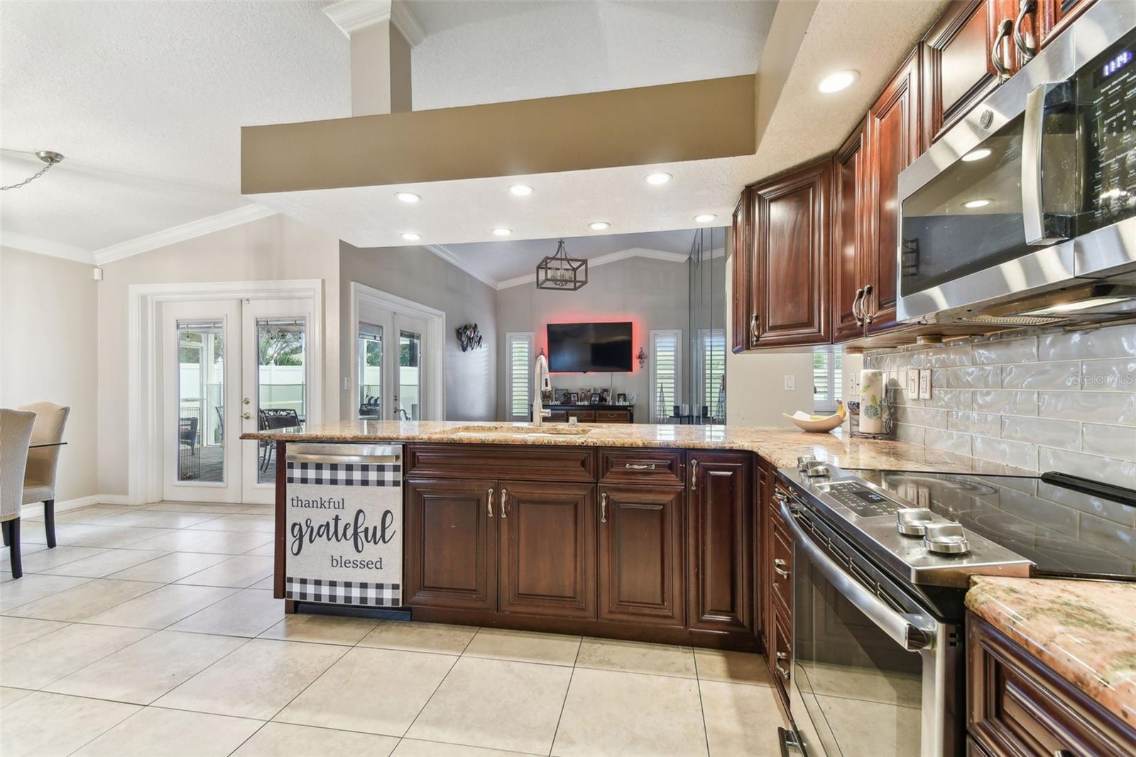 Open Kitchen