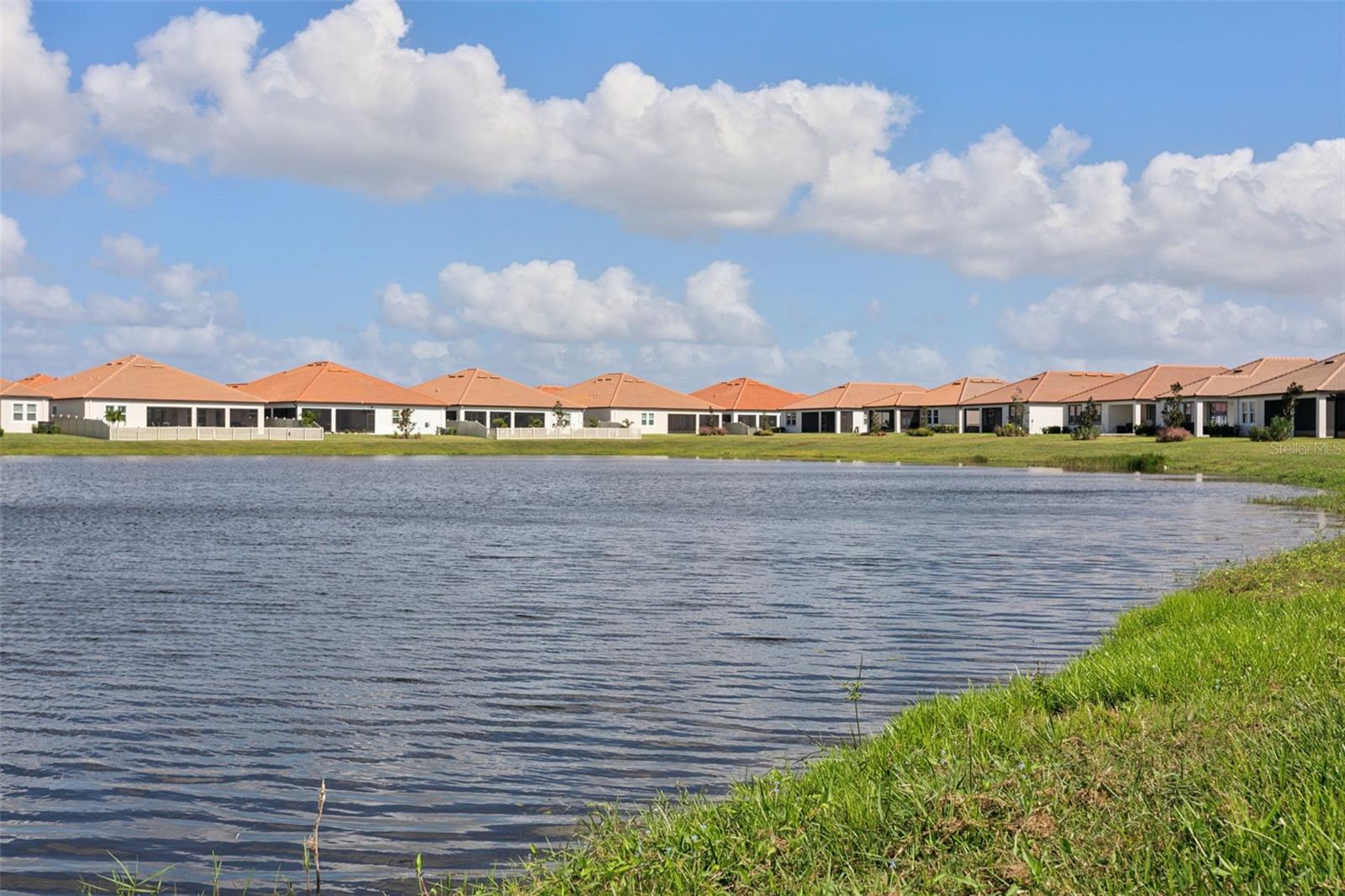 Direct water frontage in your private backyard