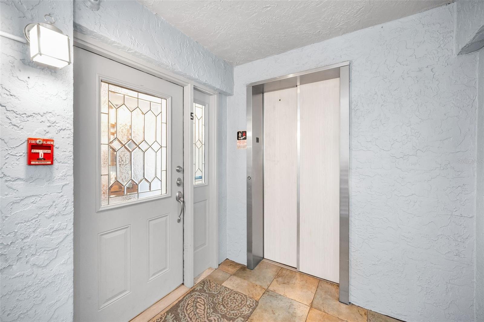 ... Small Private Complex with Only 6 Residences - Two Per Floor. Pent House Unit # 5 is Top Floor SW Corner and Has Two Floors of Living Plus Private Rooftop Patio with 550 sq ft..... NOTE: Elevator for Convenience.