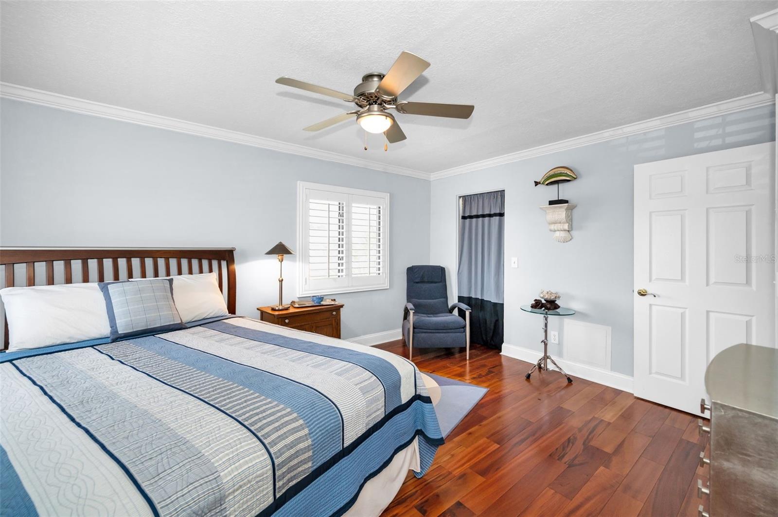 .. Guest Bedroom # 2 .. Nice Relaxing Space.. The Hallway Bath With Walk in Shower is Right Next To This Bedroom.