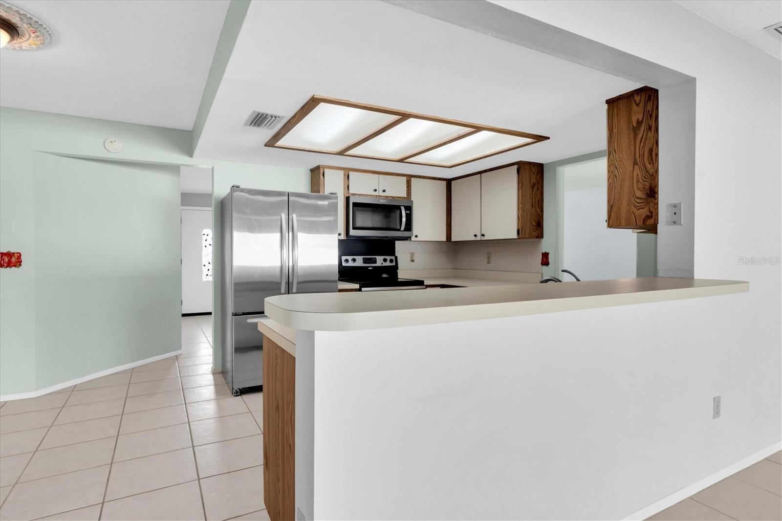 Kitchen and Breakfast bar