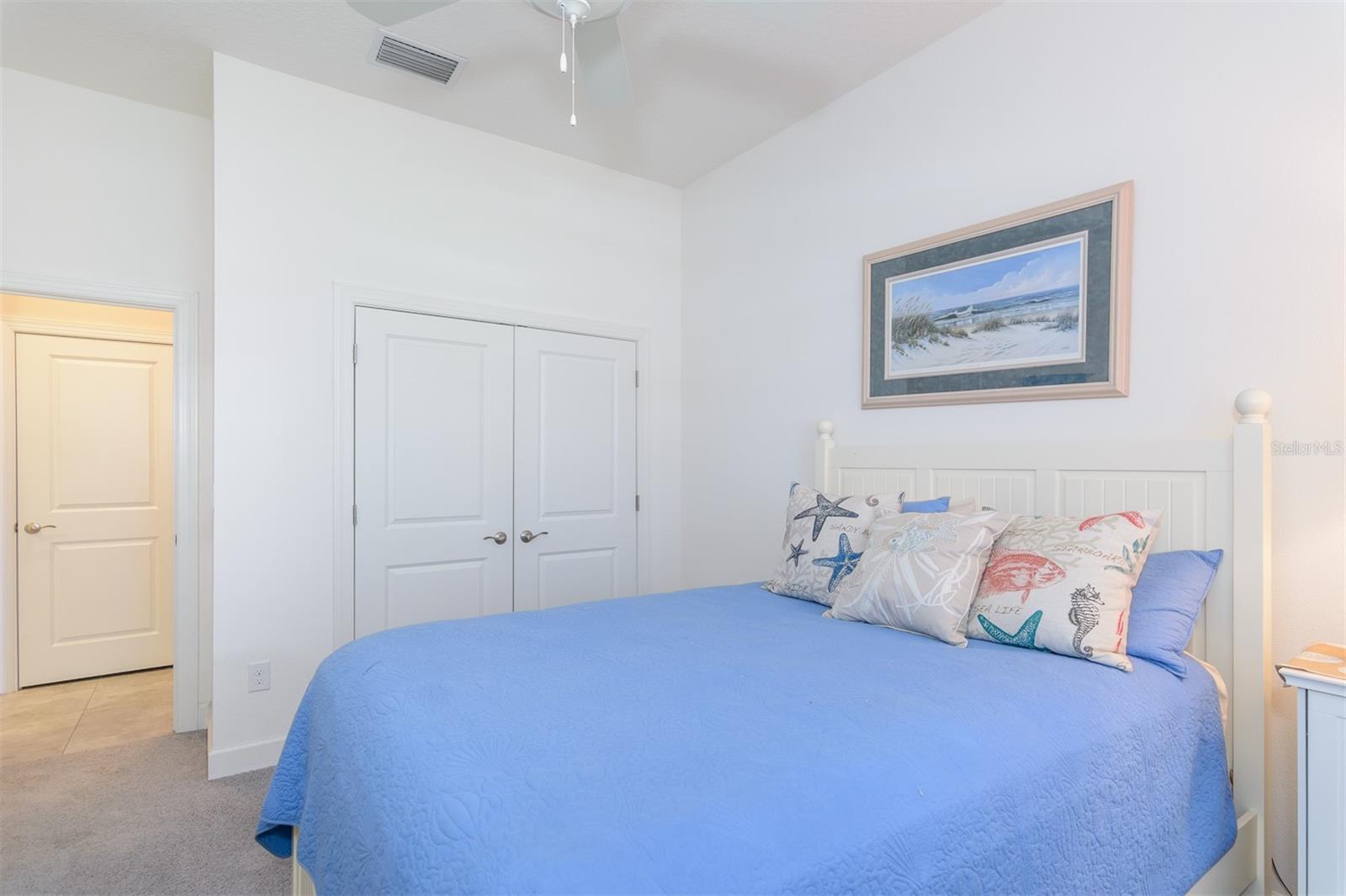 2nd bedroom
