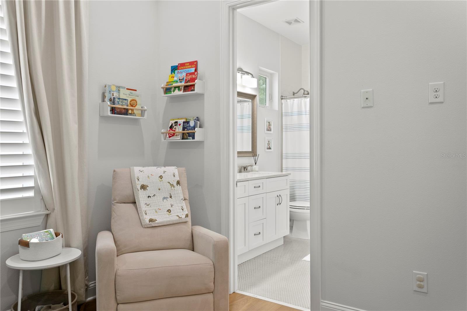 second bedroom with en-suite bathroom!