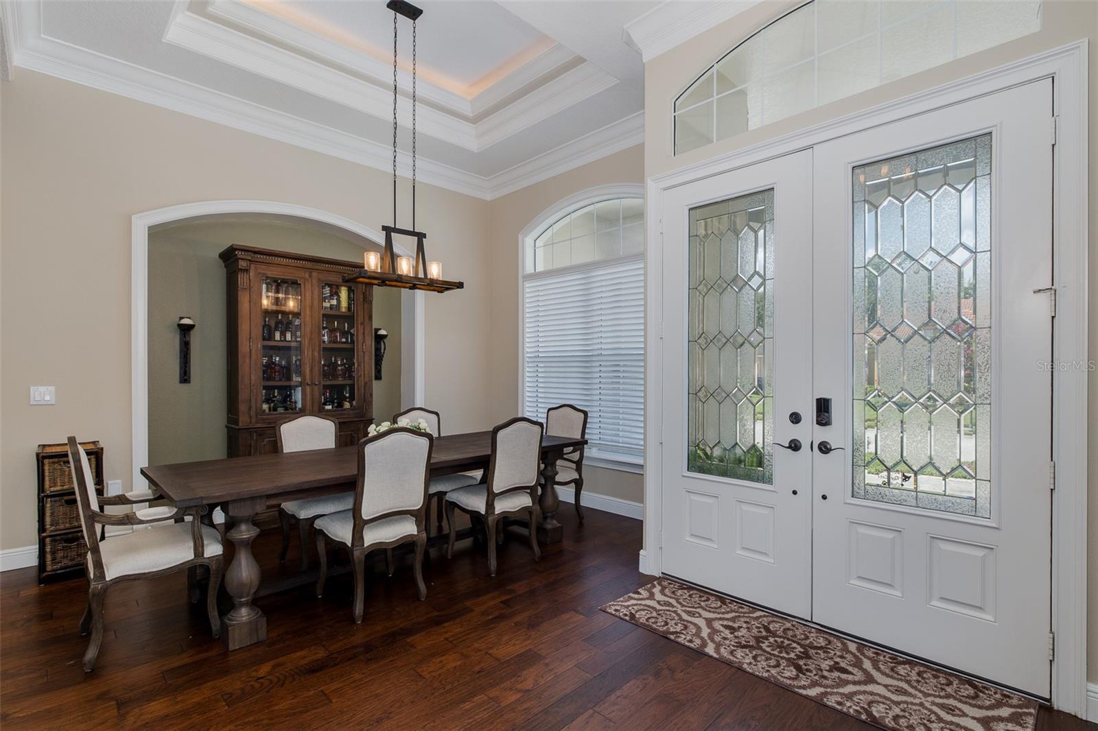 Formal Dining Room w/Wood Flooring & Tray Ceiling!