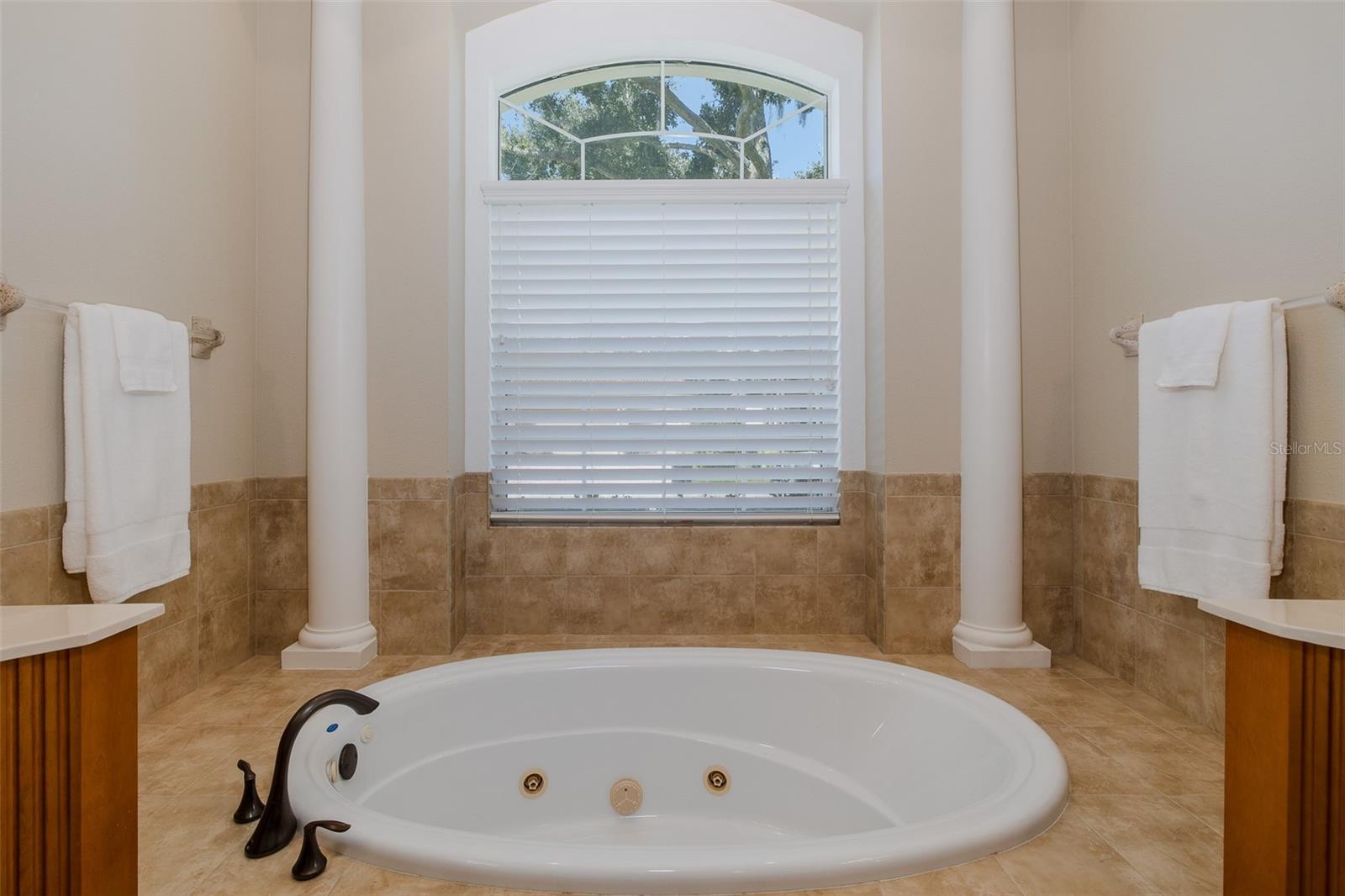 Relaxing Tub!