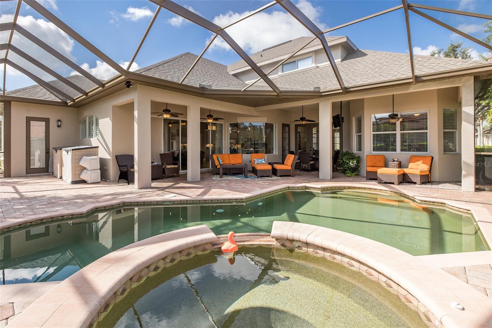 Large Lanai!