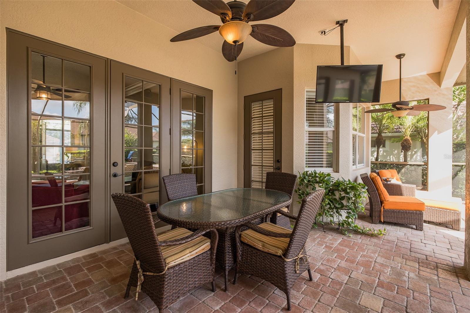 Pavered Covered Lanai!