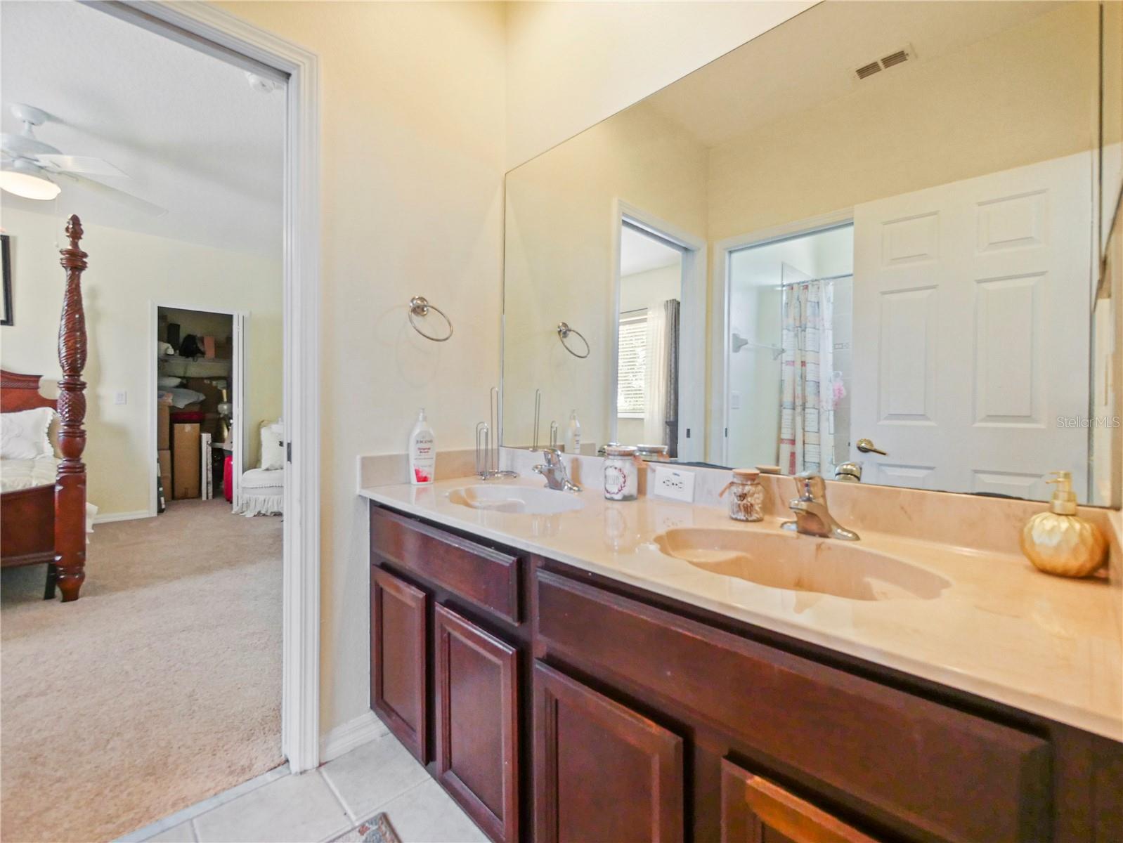 2nd Floor Jack & Jill Full Bath