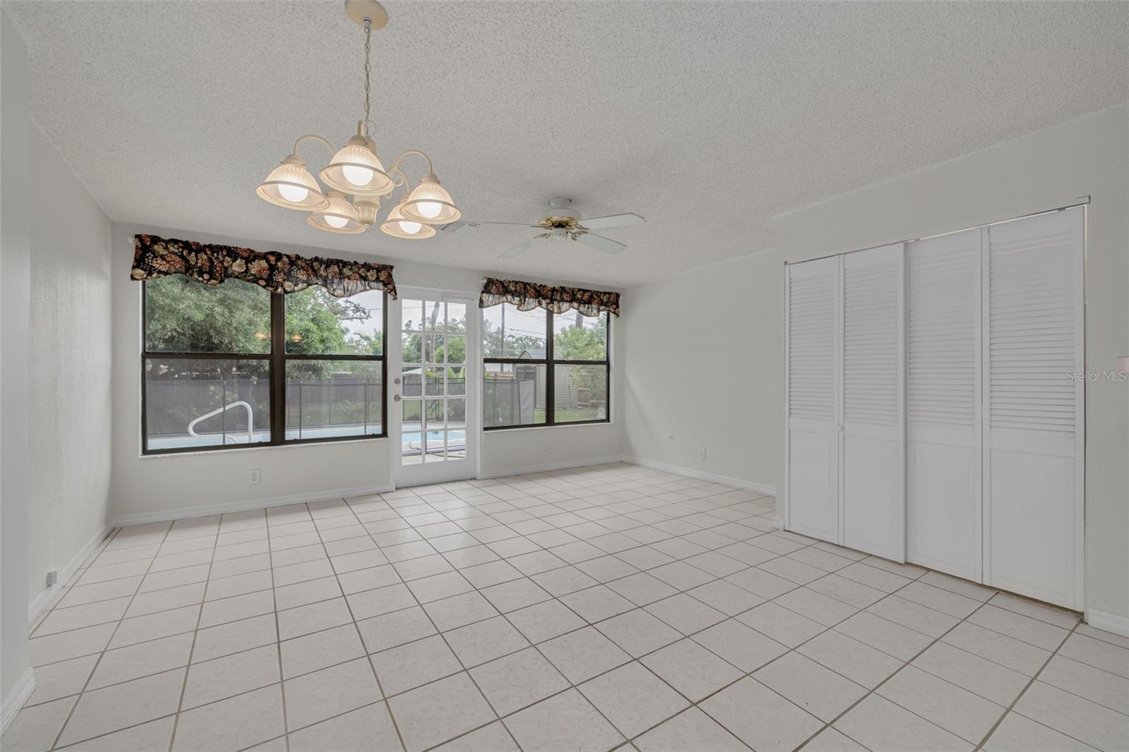 Florida room/Family room