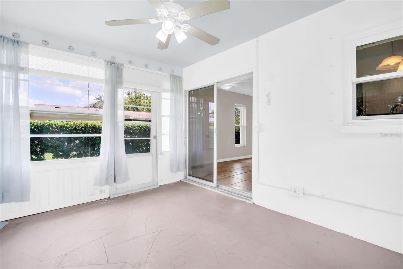 Bonus lanai not included in heated square footage of home~