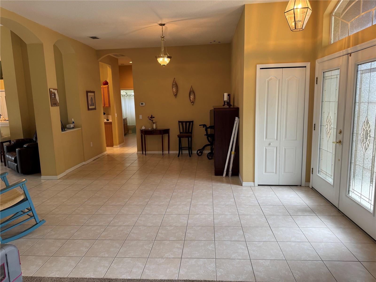 Can be Formal Living Room or Dinging Room