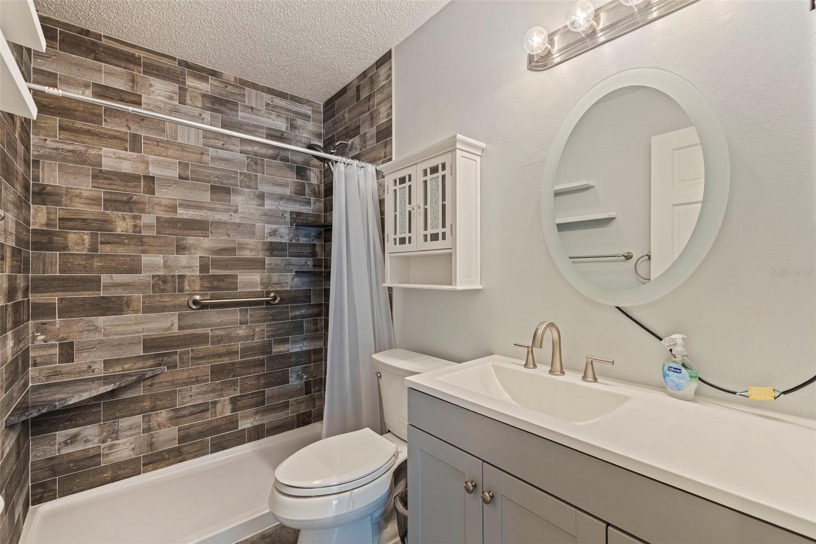 2nd bathroom