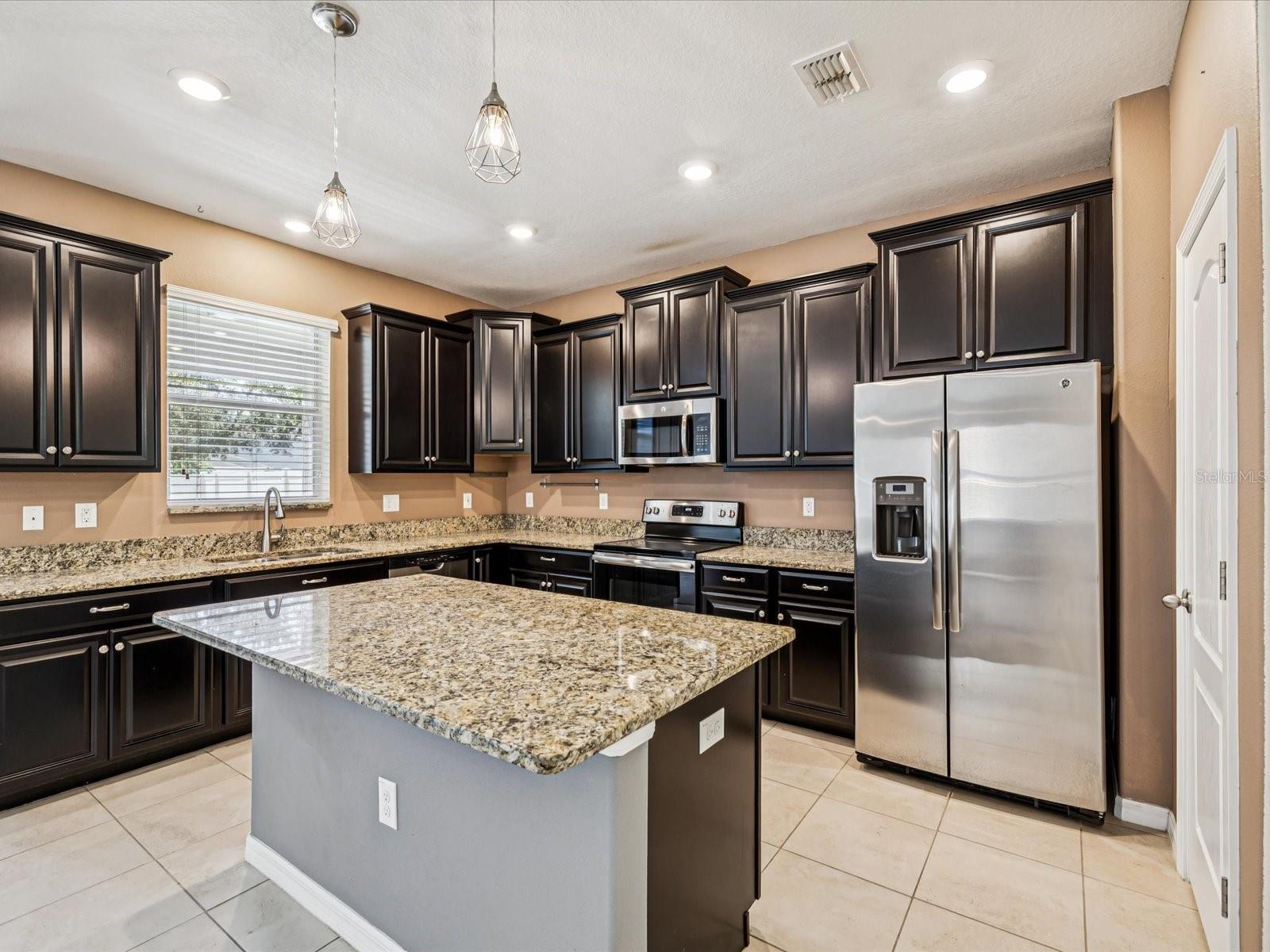 Watch virtual tour for more details