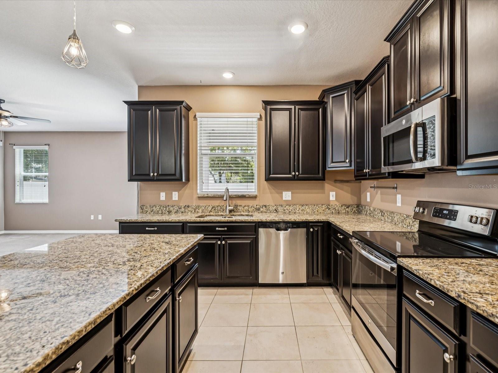 Watch virtual tour for more details