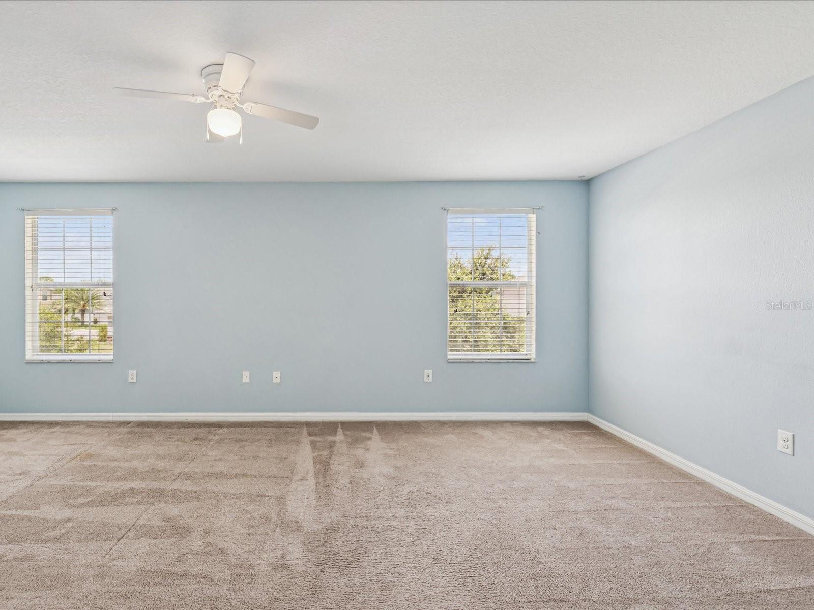 Watch virtual tour for more details