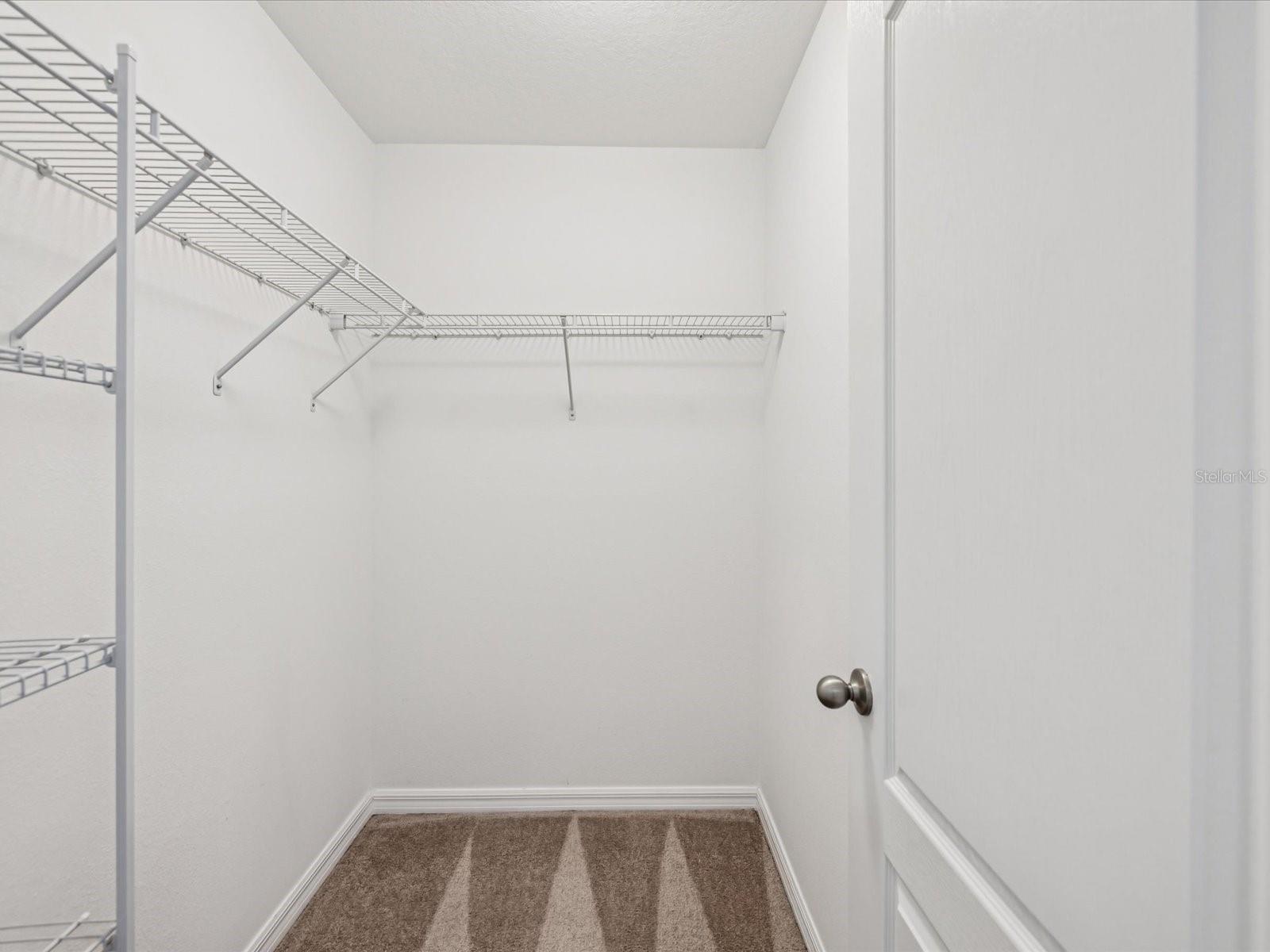 Primary dual walk in closets