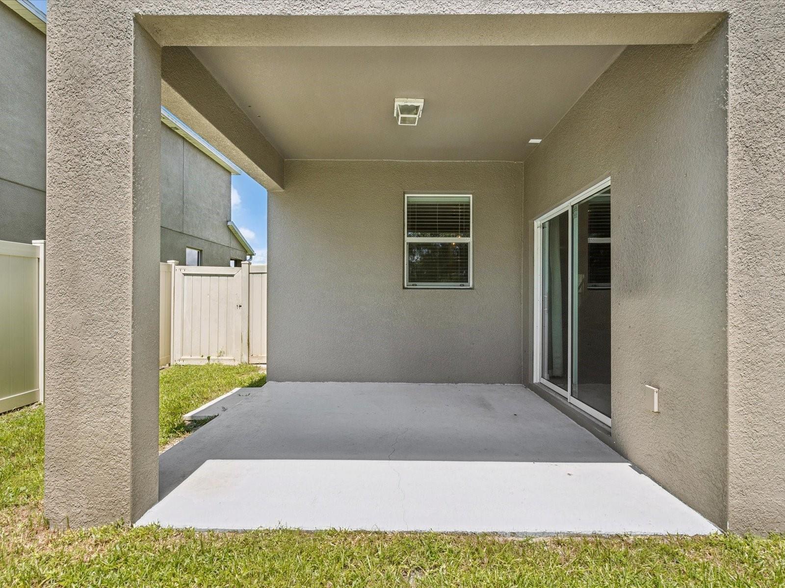 Watch virtual tour for more details