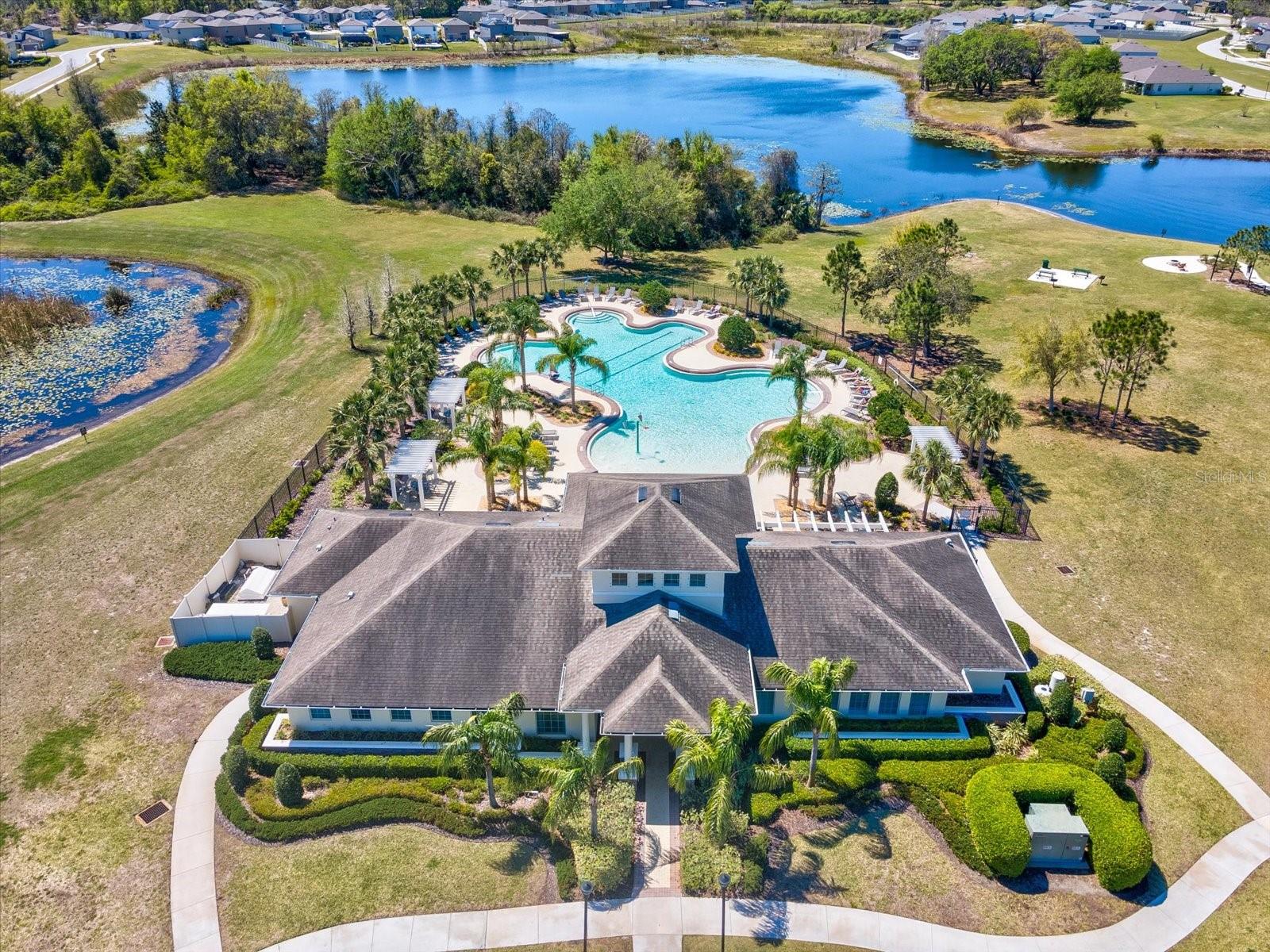 Clun house with resort style ppol