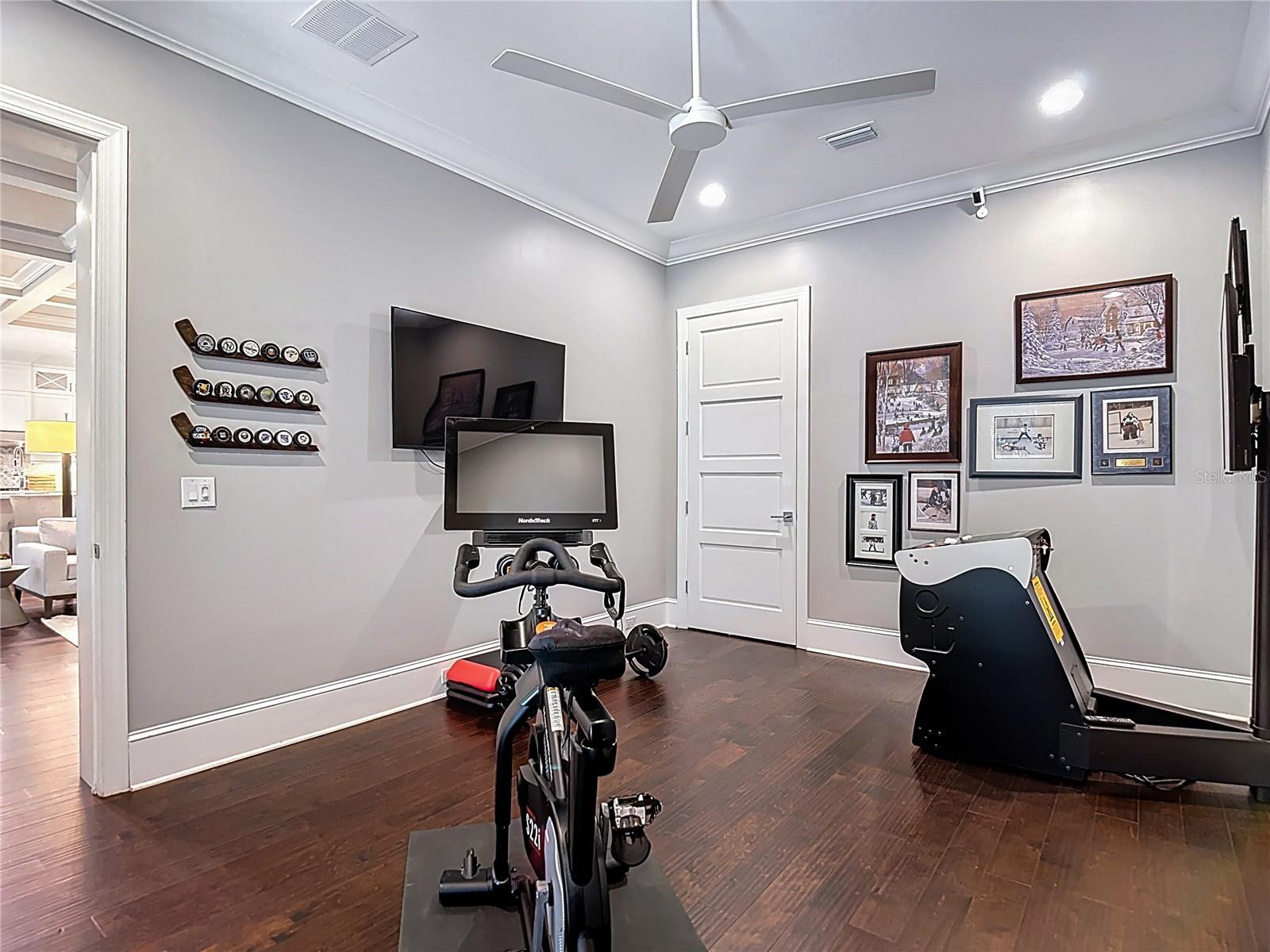 6th room on 1st floor