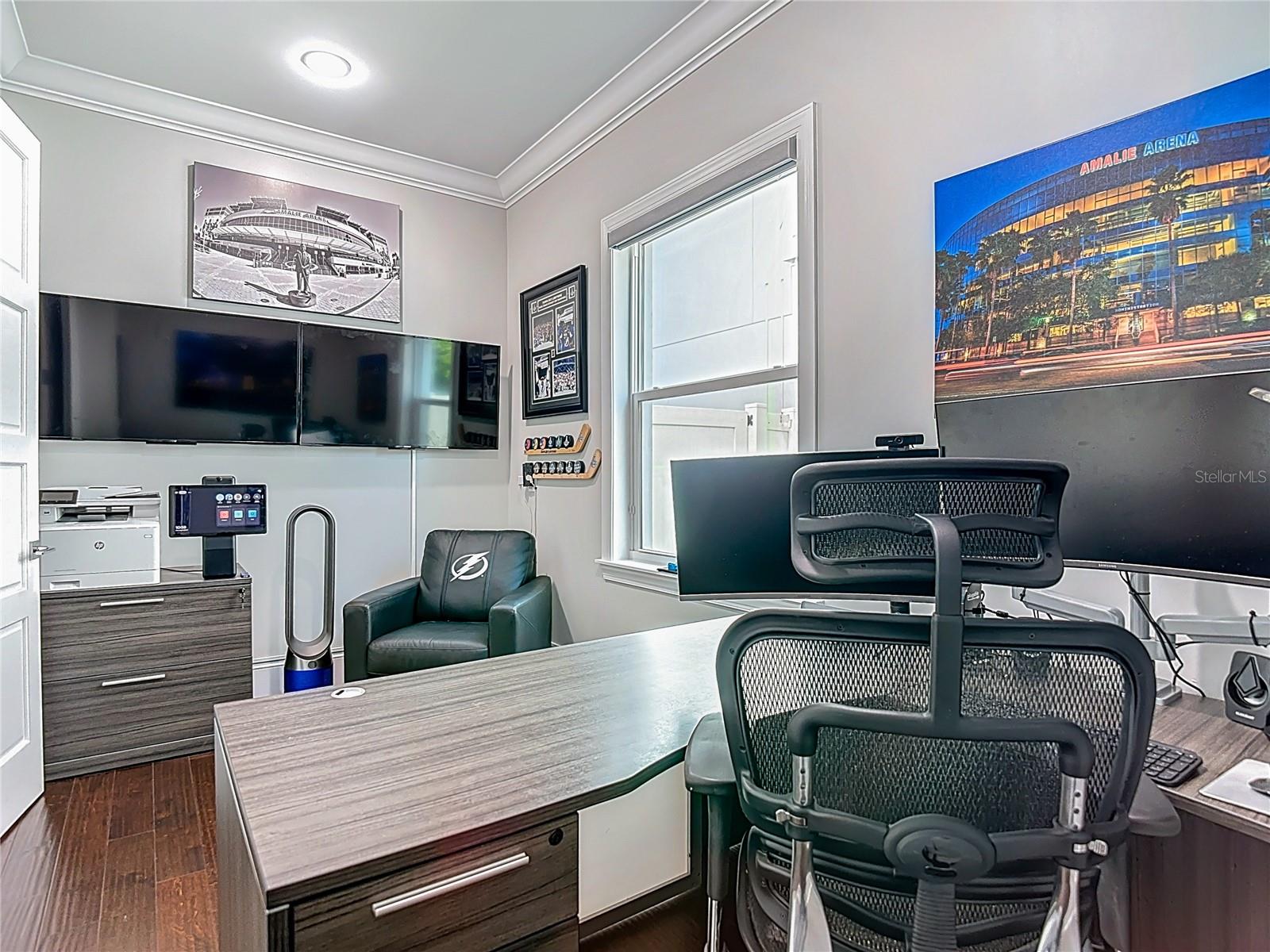 Dedicated office on 1st floor