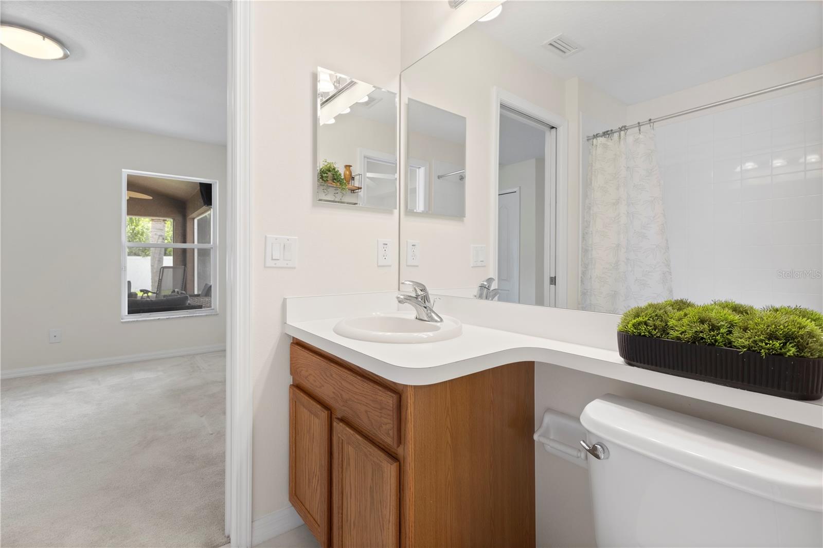 Jack and Jill Bath