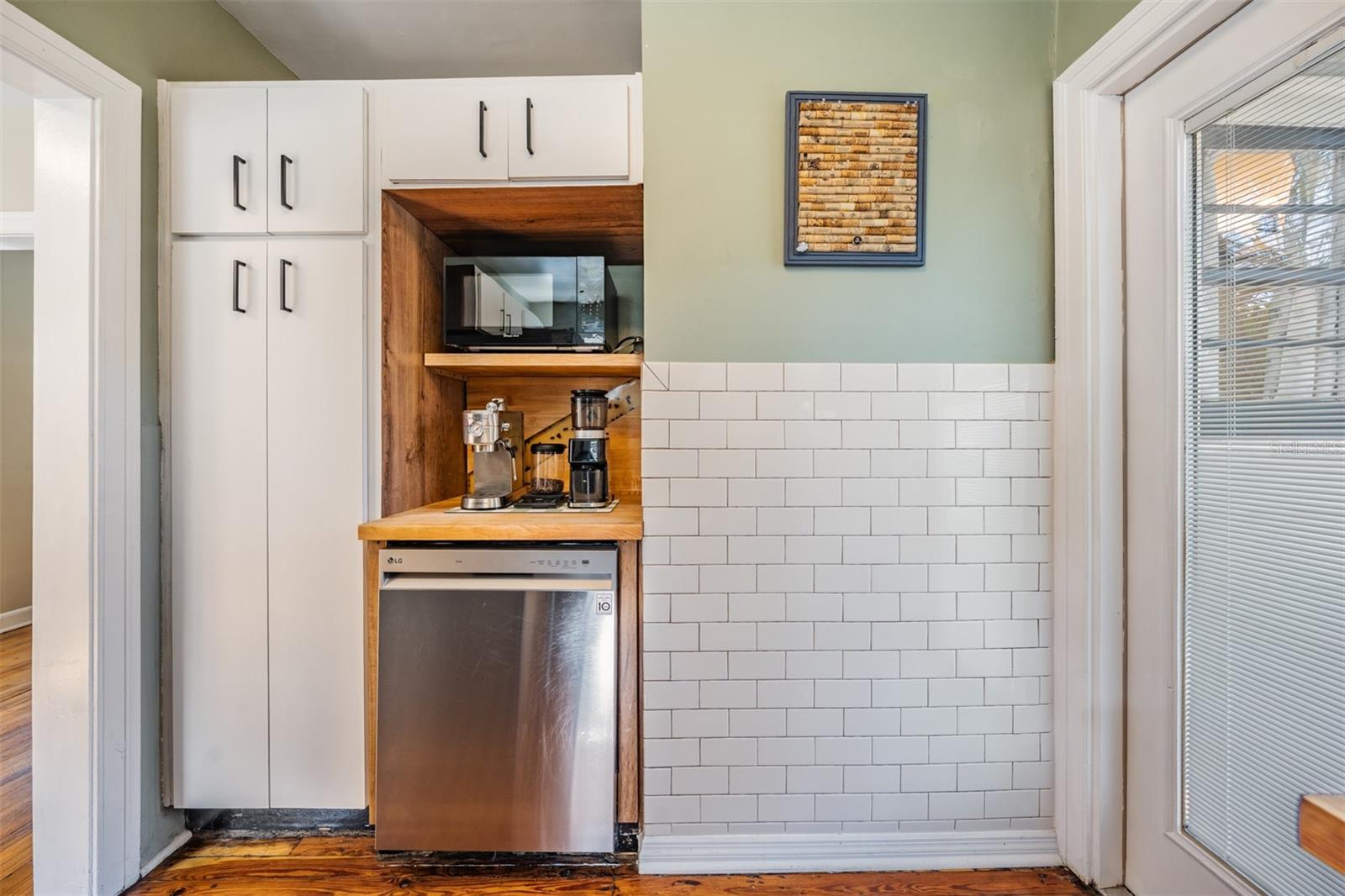 Dishwasher and coffee bar station