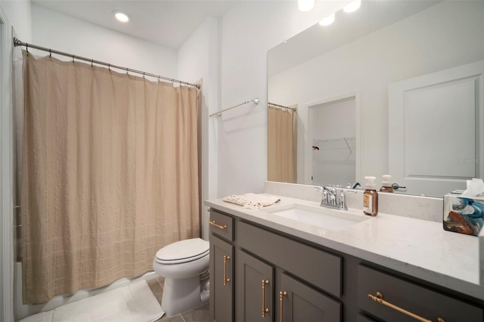En Suite Guest Bath
