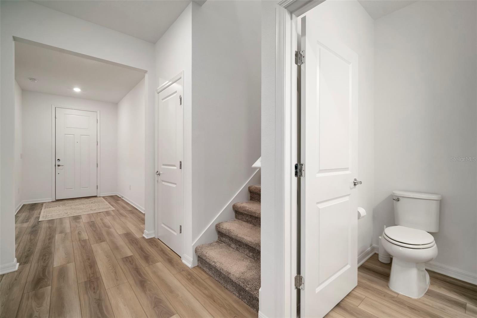 Foyer/Stairwell/Powder Bath