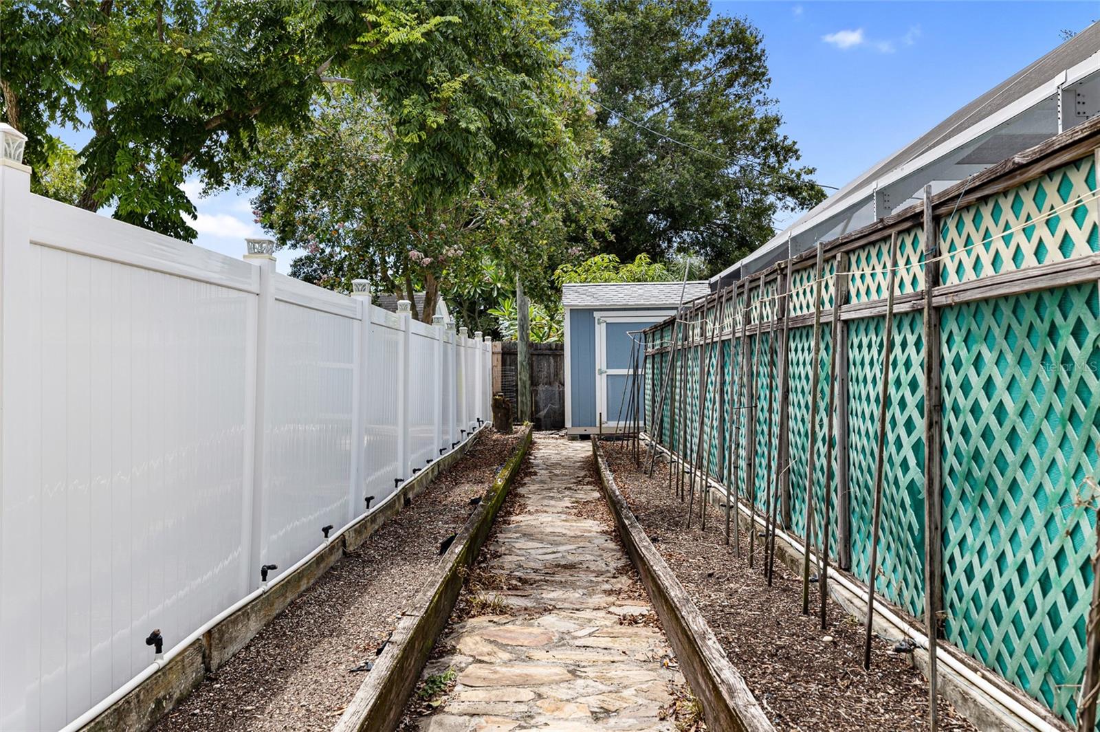Garden beds with irrigation