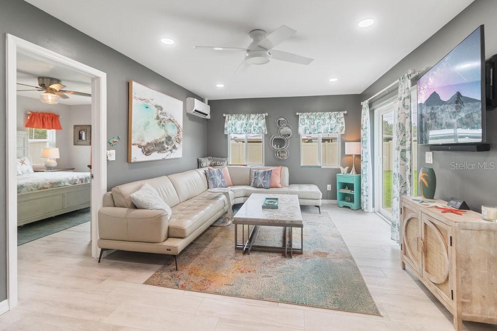Additional Living Area/Flex