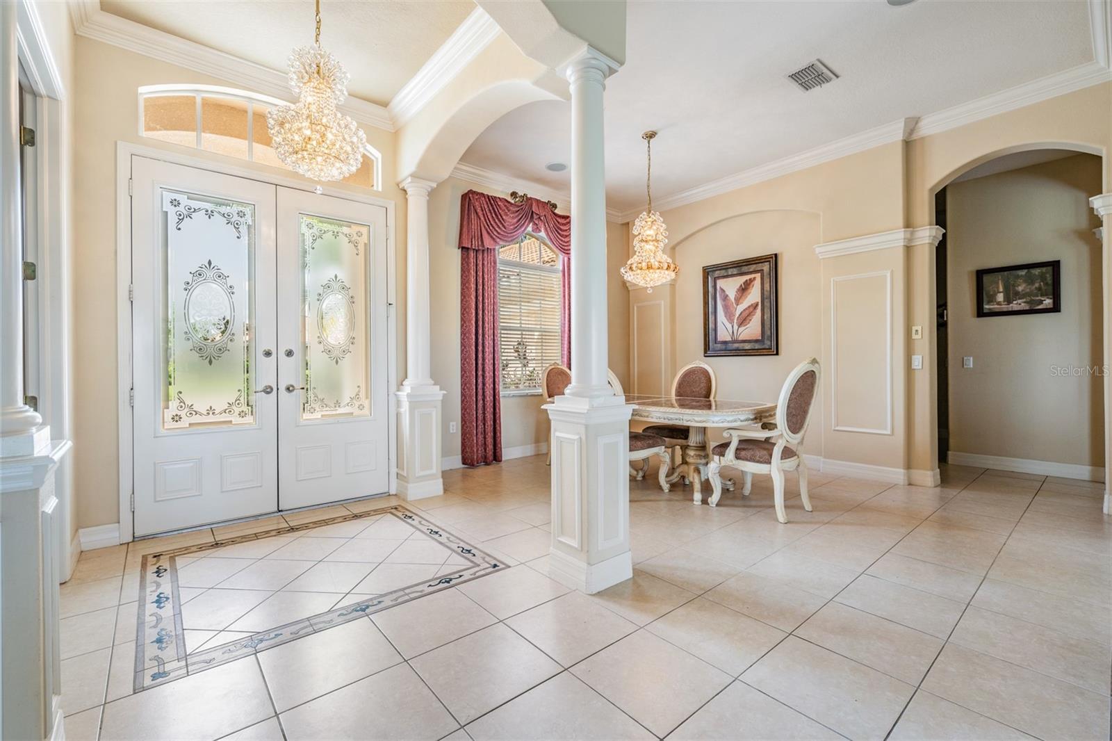 Double door, light, bright entry